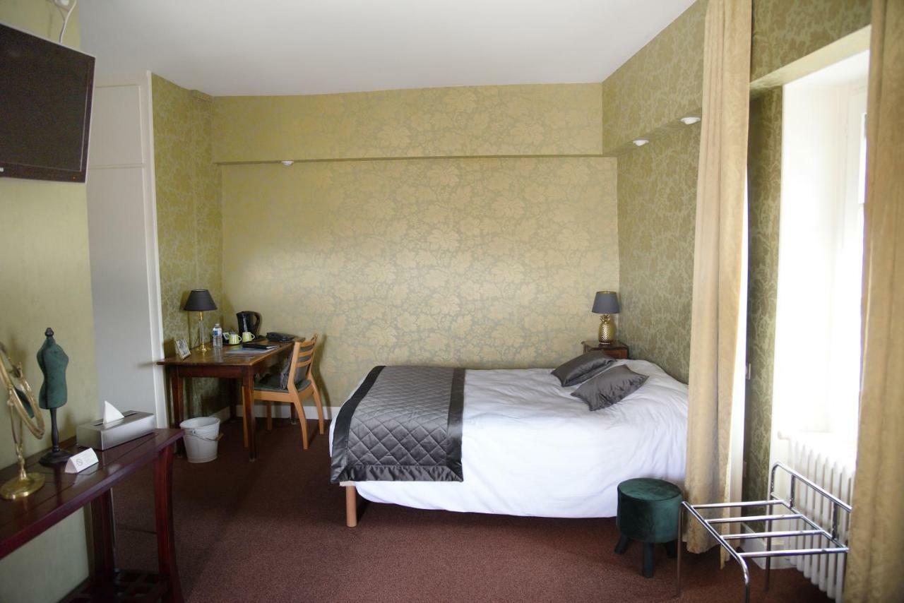 Hotel Le Baron Cremieu Экстерьер фото
